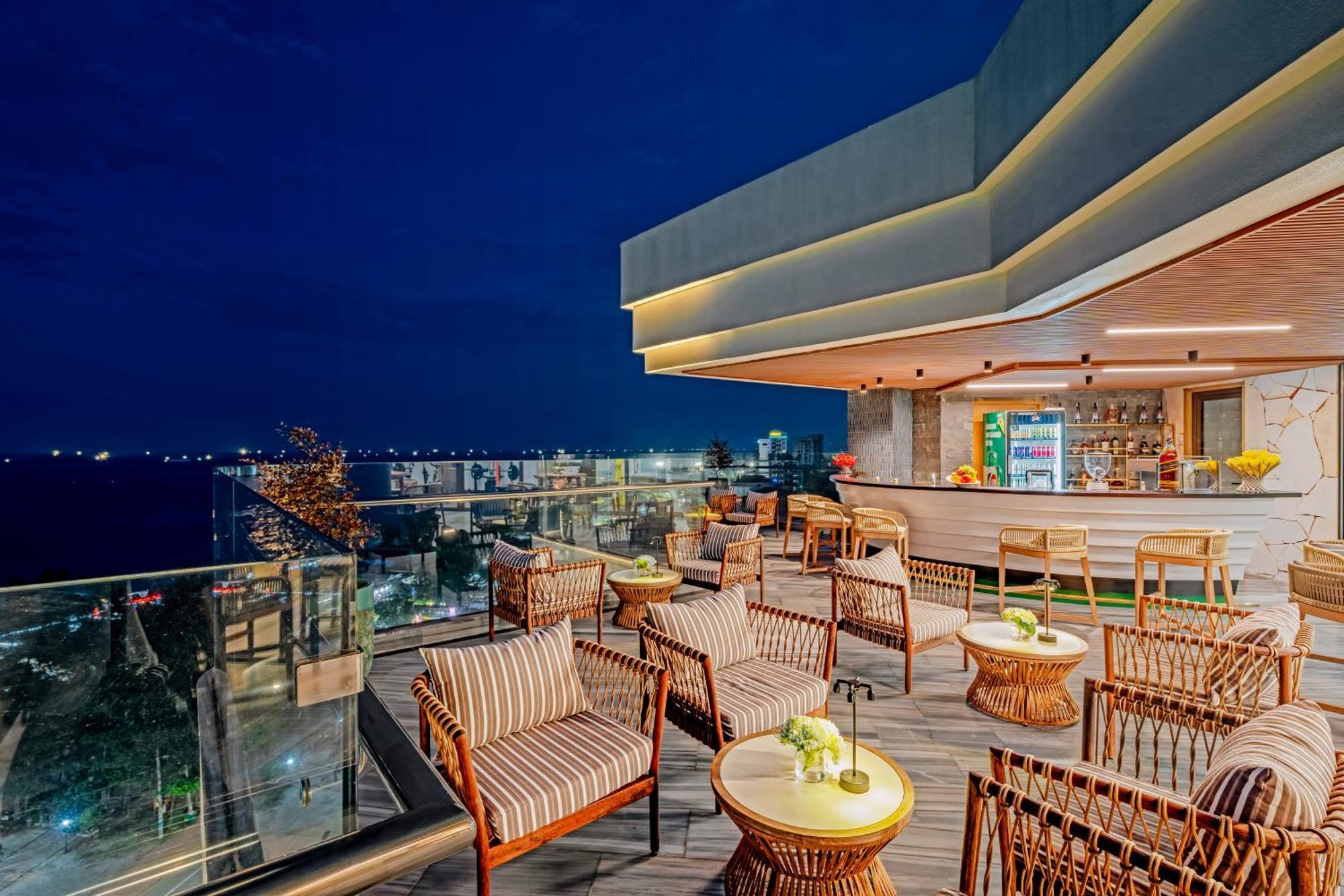 דונג הוי Poseido Hotel Quang Binh מראה חיצוני תמונה